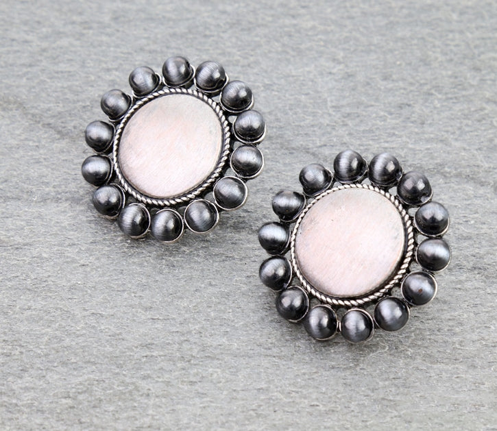 Navajo Style Pearl Round Concho Stud Earrings