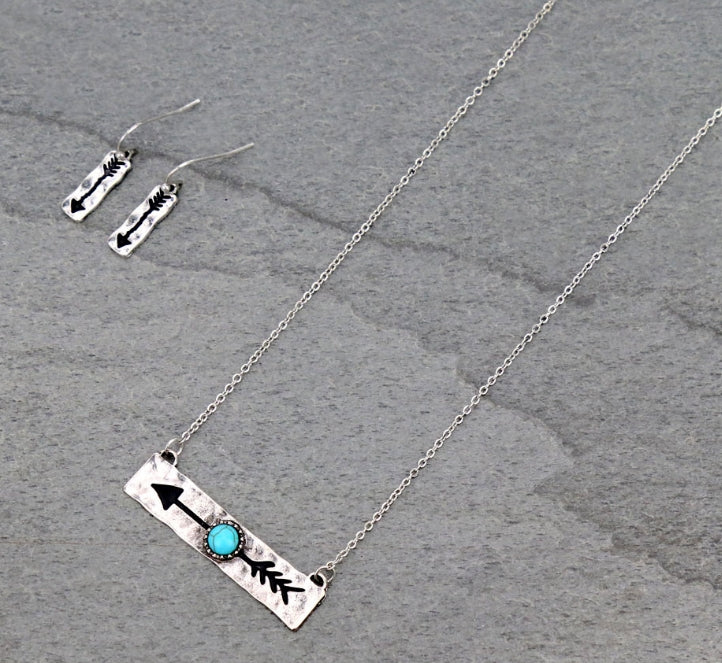 ARROW TQ BAR Necklace Set