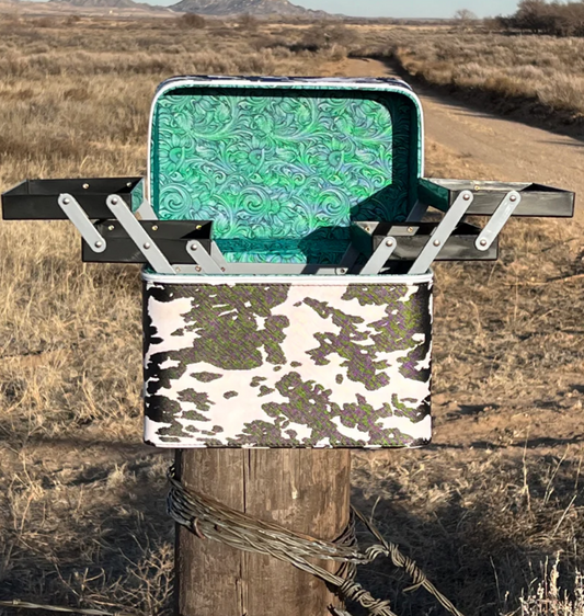 Cow Kamoodle Makeup Box