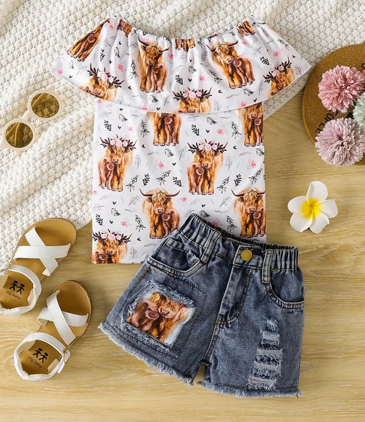 Ruffle Sleeve Highlander Cow Shorts Outfit