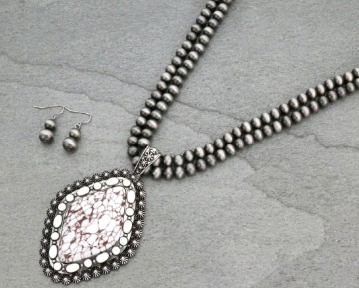 Western Style Stone Necklace Set