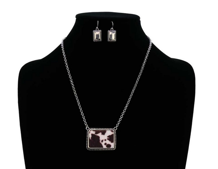 Western Black Fur Design Necklace Set