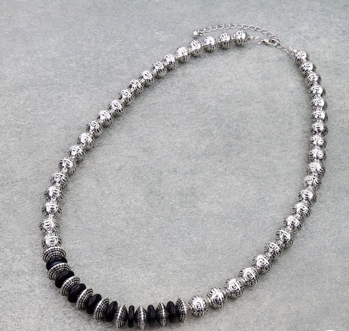 Western Metal Bead Necklace