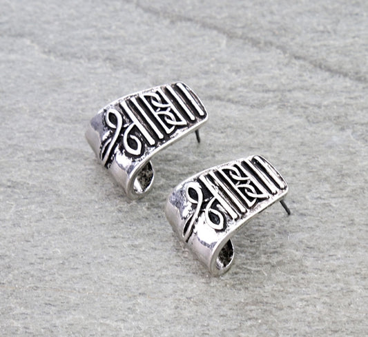 Western Boot Stitch Curled Stud Earrings