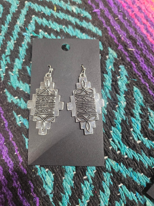 Buckstich Dangle Earrings