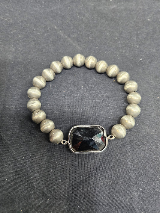 Navajo Pearl with Black Accent Bracelet