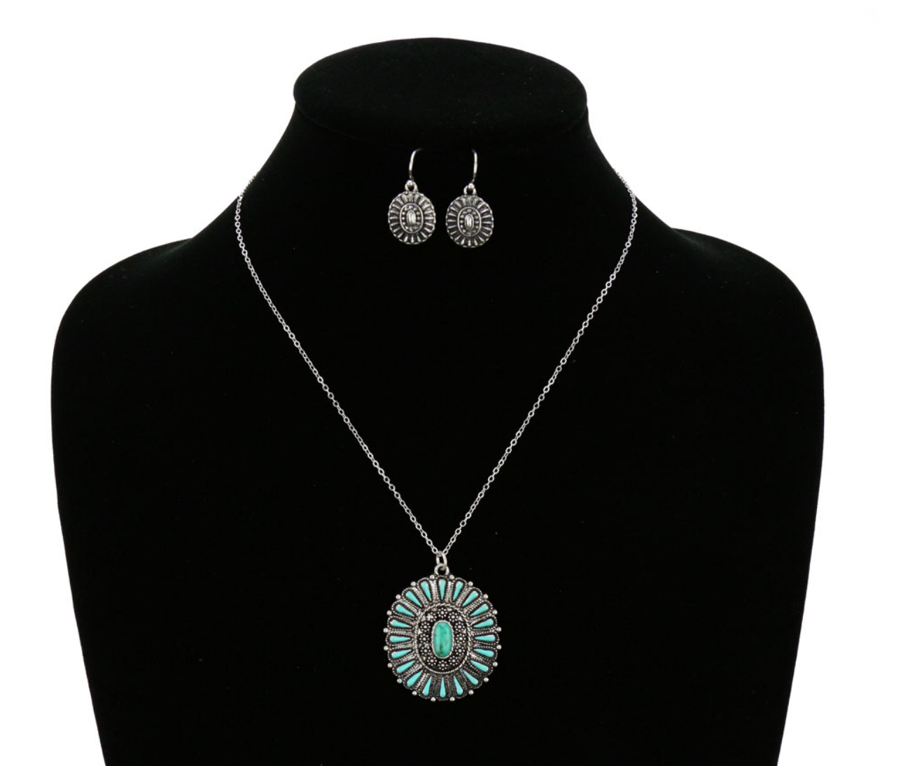 Western Design Necklace Set