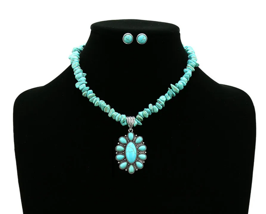 Concho Chip Stone Necklace Set