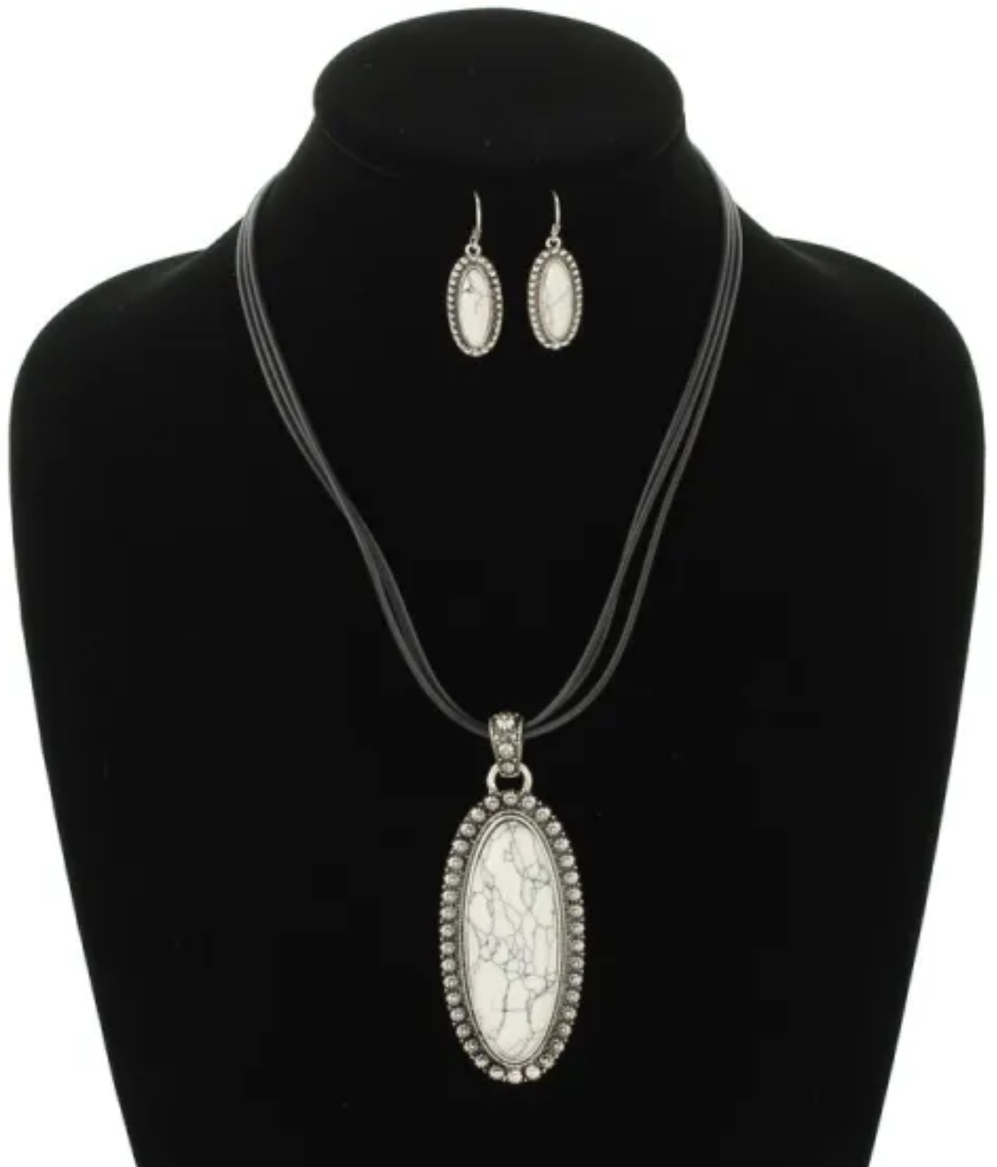 Navajo Style Leather Necklace Set