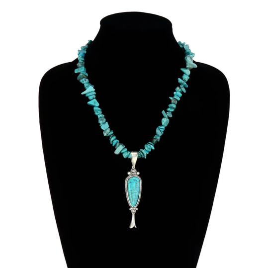 18″ Long, Turquoise Chip Stone Necklace, Squash Blossom Natural Stone Pendant